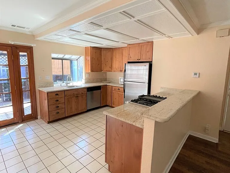 1206 Llama Ct — Photo 13
