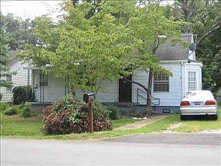 1st image of 217 Sycamore Dr