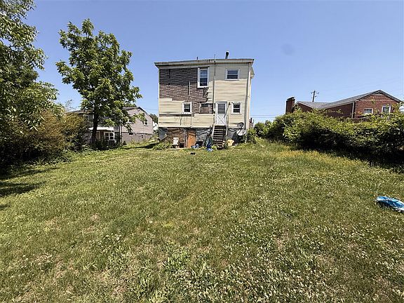 5th image of 1606 Rugby Blvd NW
