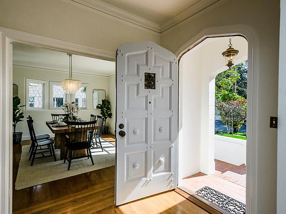 3rd image of 516 Clark Dr