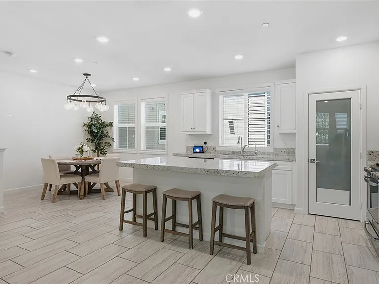 4344 Canyon Coral Ln — Photo 5