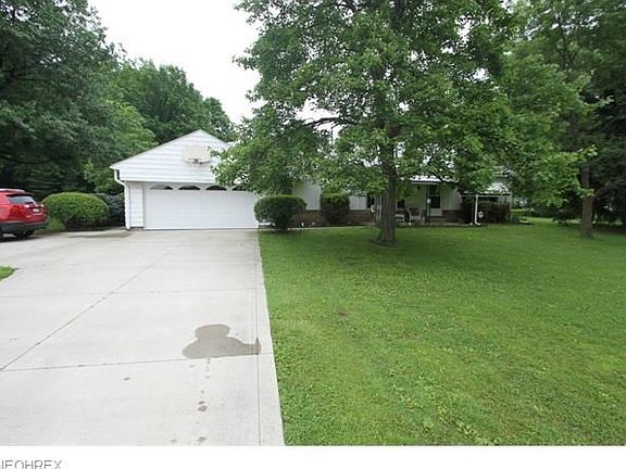 2nd image of 2891 Emerald Lake Blvd