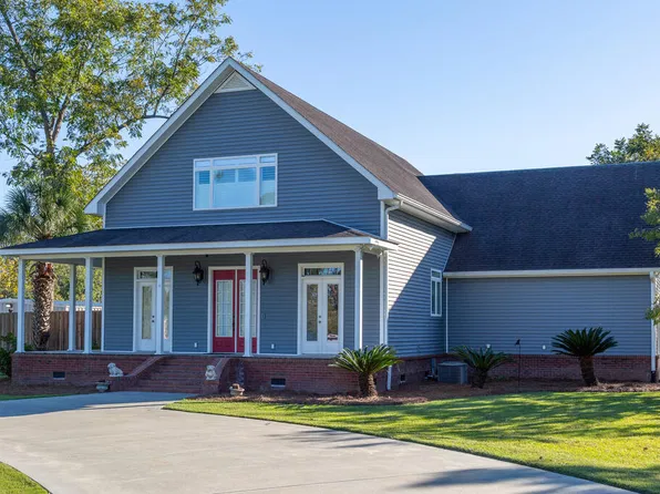 228 Plier St, Baxley, GA 31513