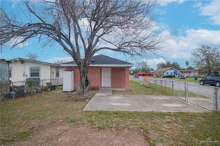 1120 E Sanchez St — Photo 13