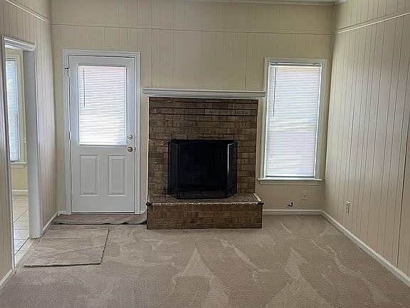 5th image of 610 Thomas Nelson Dr
