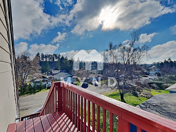 2nd image of 7002 S Prospect St #C