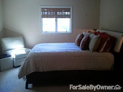 Second Bed Room / Den / Office
						:
						Second story second bed room / office / den.