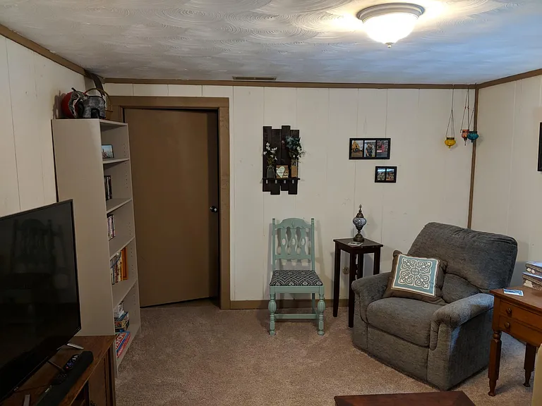 127 Groton Dr — Photo 24