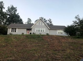 404 Odos Graves Rd, Parsons, TN 38363