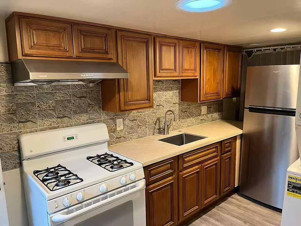 123 Abelia Way