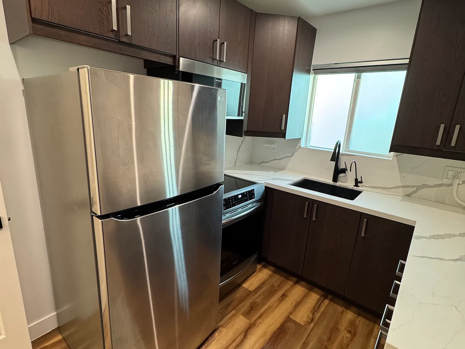 Studio, 364 sqft, $2,100 — Photo 4