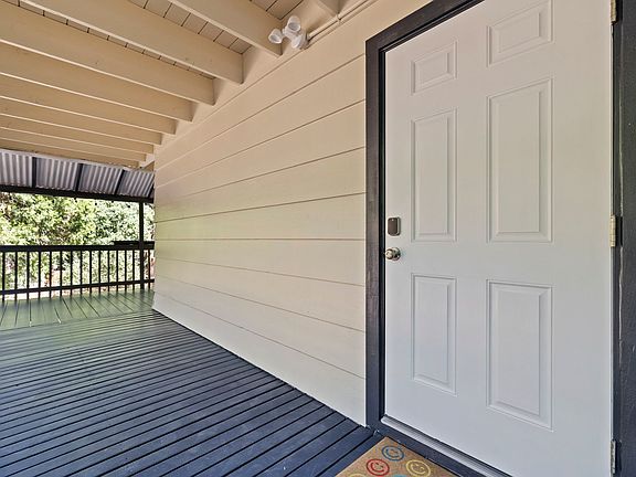 5th image of 22523 N Tuolumne Rd #B