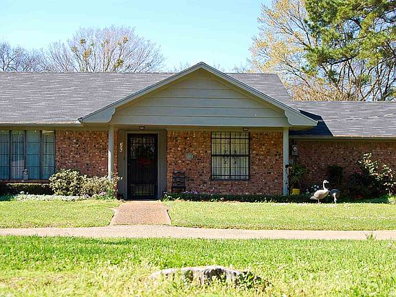 3rd image of 306 Highland Dr
