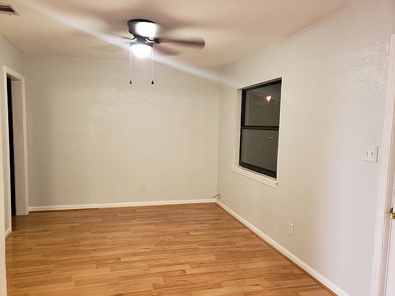 5th image of 3215 Fairmont St