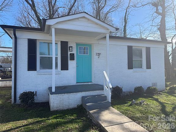 5th image of 2213 Alma Ct