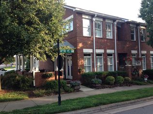 15 14th Avenue Pl NW, Hickory, NC 28601