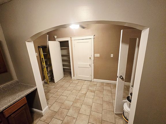 4th image of 4937 Potomac St #4937