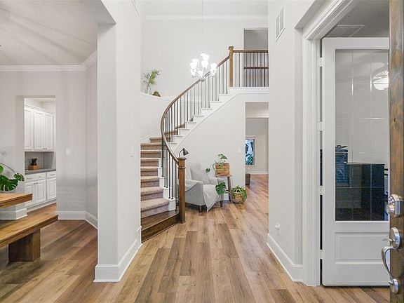 3rd image of 19210 Greenview Glen Drive