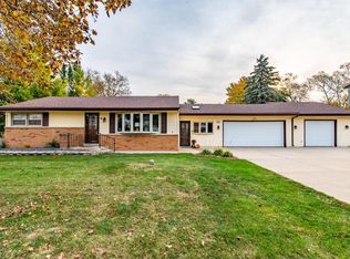 W178N5172 Roseway Ave, Menomonee Falls, WI 53051