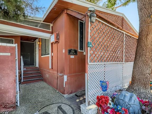 2nd image of 1740 Nutmeg Ln