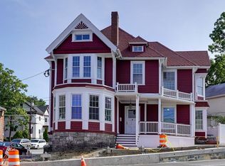 12 Nesmith St, Lowell, MA 01852