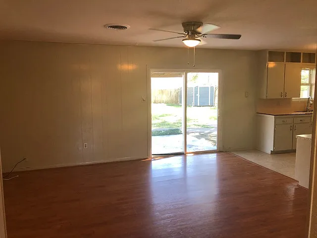 3 bed, 1476 sqft, $1,995 — Photo 2