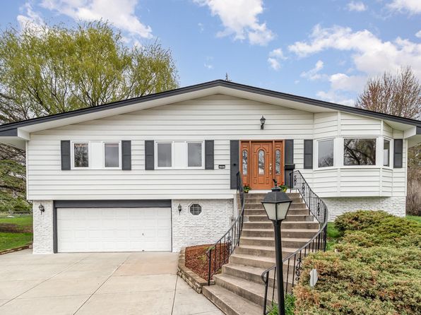 3507 Maplewood Dr, Saint Anthony, MN 55418