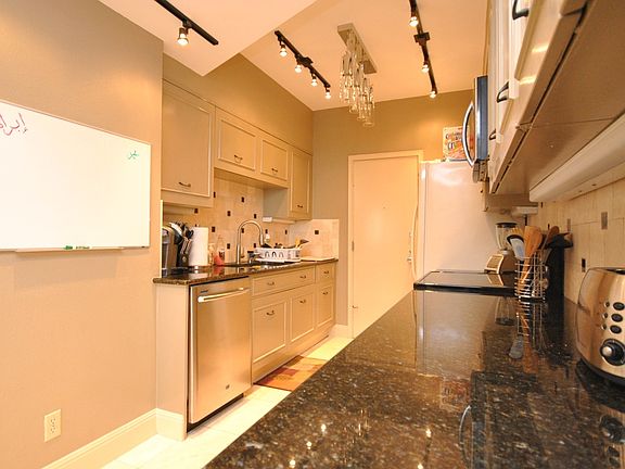 4th image of 1801 Lavaca St #6H-6J