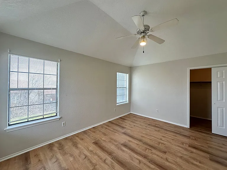 607 Hogan Dr — Photo 30