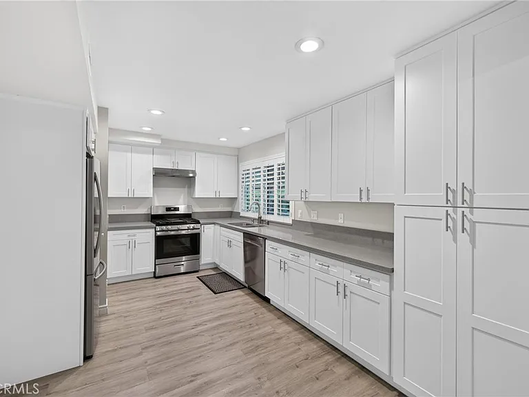 23547 Decorah Rd — Photo 12