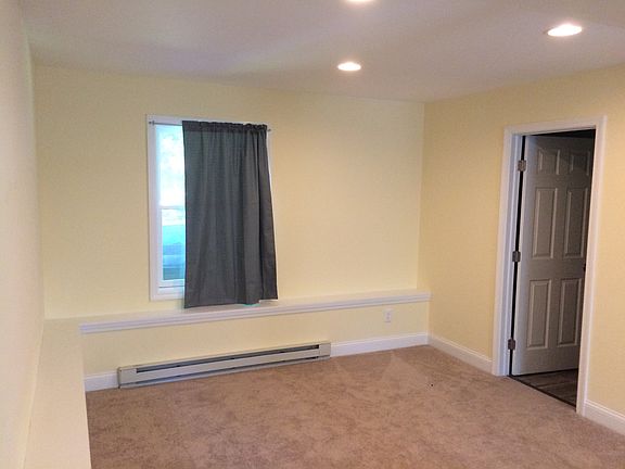 3rd image of 35 Meriline Ave