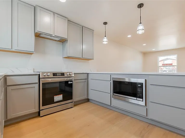 705 W Highpoint Dr #C — Photo 17