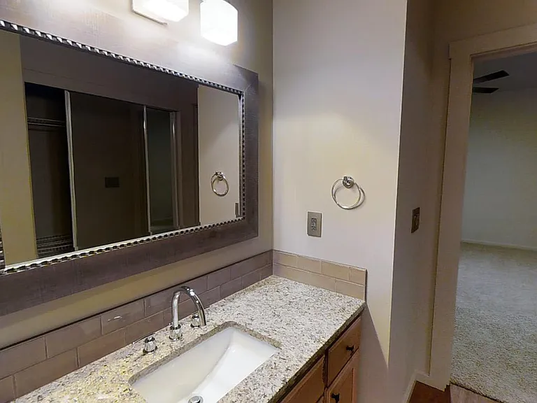 One Lake Place — Photo 15
