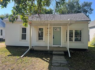 2713 Moultrie Ave, Mattoon, IL 61938