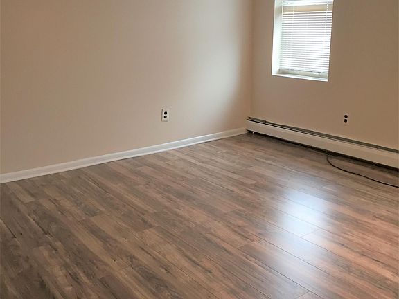 5th image of 23 W Baltimore Ave APT B
