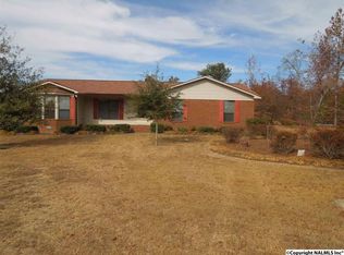 1327 Highpoint Rd, Albertville, AL 35950