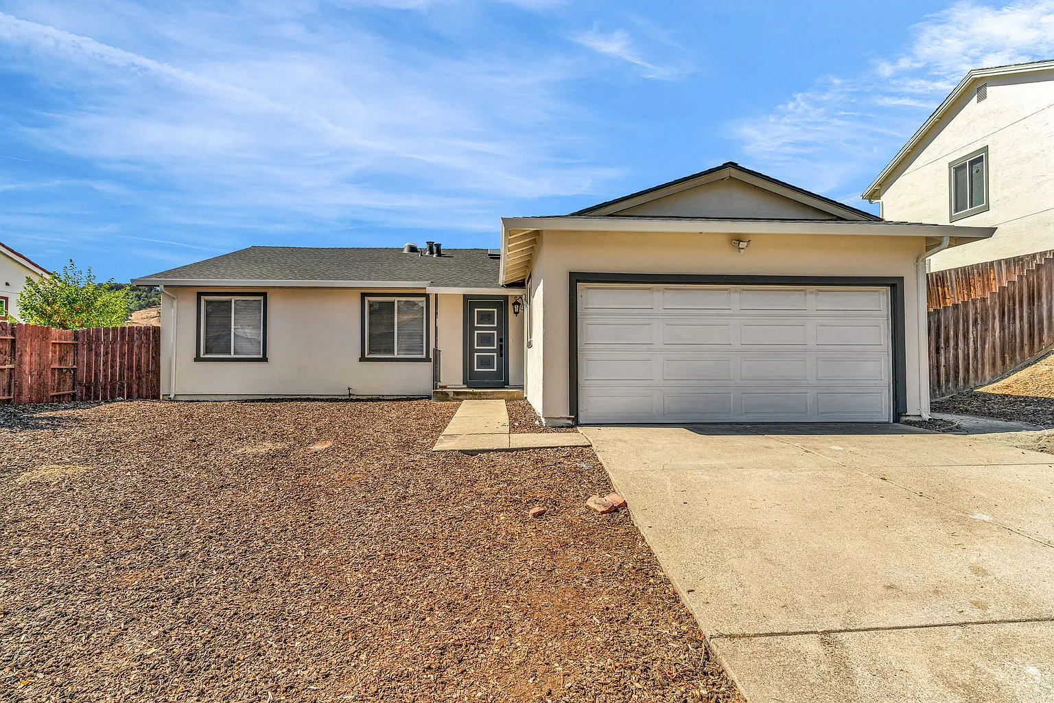 2232 Redwood Rd photo 1