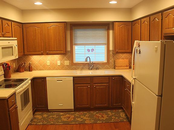 5th image of 4711 Duxhall Dr