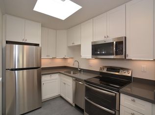 542 Haight St APT 202, San Francisco, CA 94117