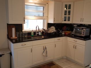 211 S New Rd, Hamden, CT 06518