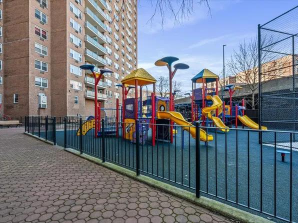 1655 Flatbush Avenue image 23 of 24