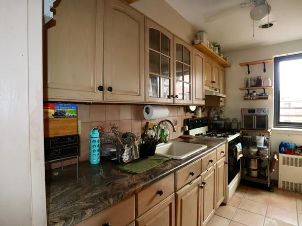 87-40 Francis Lewis Boulevard image 8 of 17