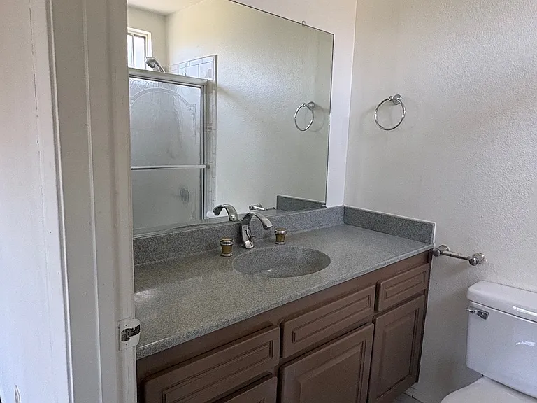 1108 Cleghorn Dr #G — Photo 8