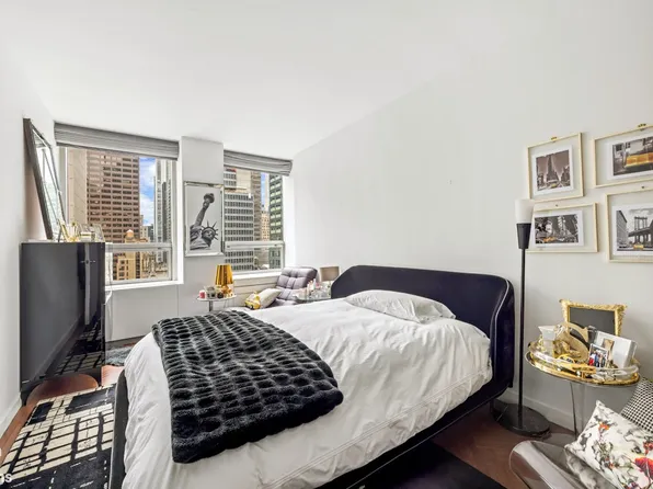 15 West 53rd Street 15H image 3 of 13