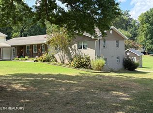 627 Greenwood Dr, Maryville, TN 37803