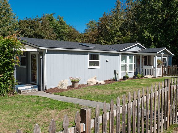 Front yard with picket fence