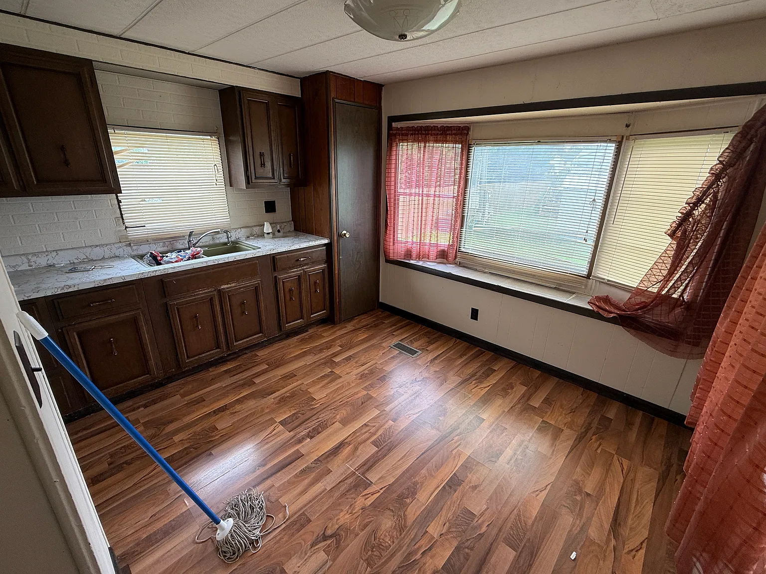 2 bed, 650 sqft, $650 — Photo 3