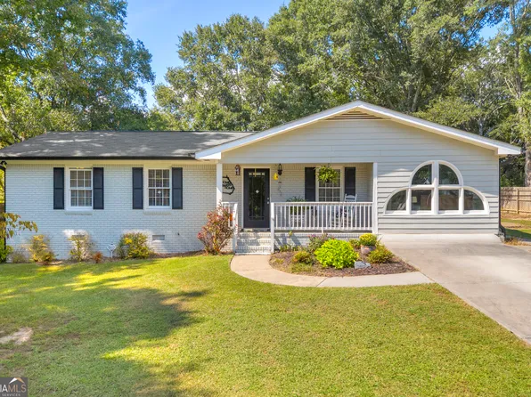 121 Ashwood Dr, Winder, GA 30680