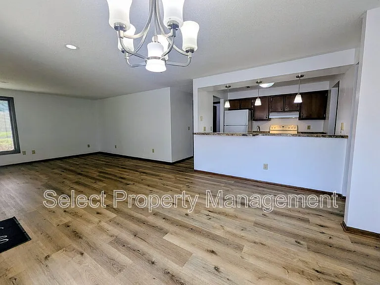 4619 Arlington Pkwy S — Photo 10