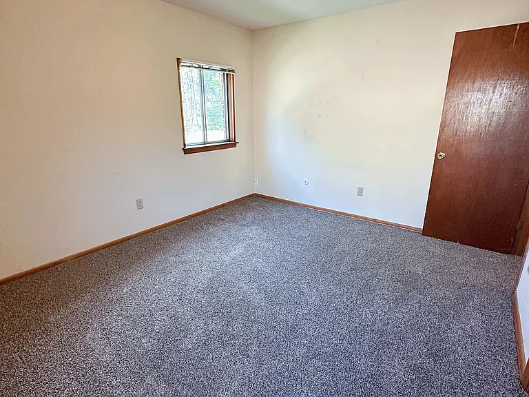 Davern Park Apartments — Photo 45